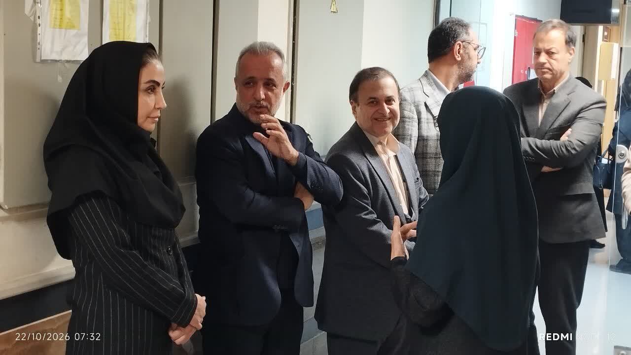 بازدید مدیران سازمان غذا و دارو از آزمایشگاه معاونت غذا و دارو اراک و ارزیابی این معاونت